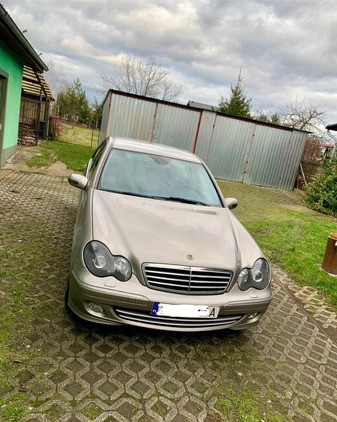 Mercedes-Benz Klasa C cena 15500 przebieg: 318300, rok produkcji 2004 z Kraków małe 79